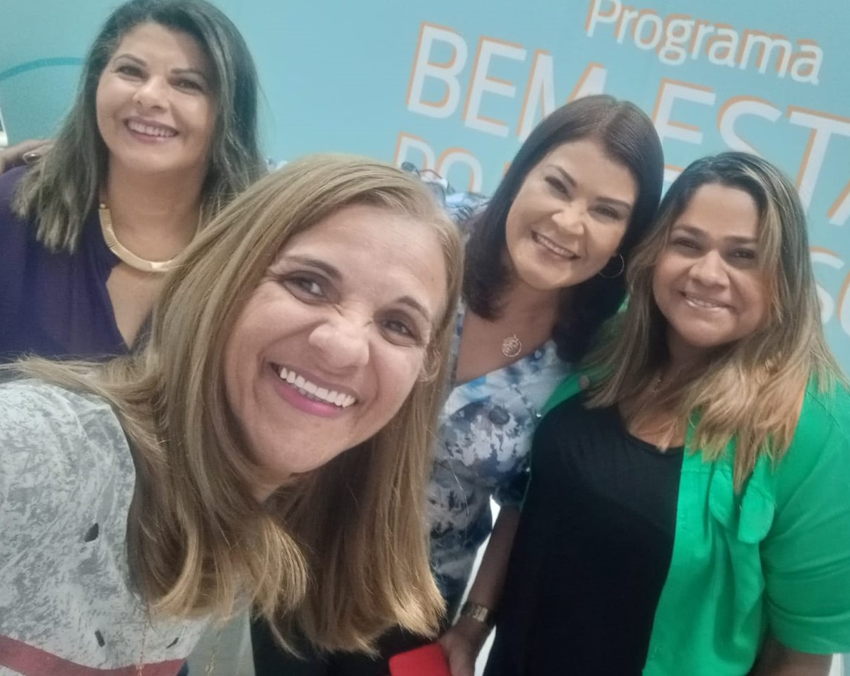 A presidente do CME, Professora Ana Paula Tavares apoia a Política de valorização do servidor, da Secretaria de Educação do Recife, e incentiva sua equipe a cuidar dos aspectos sociomocionais.