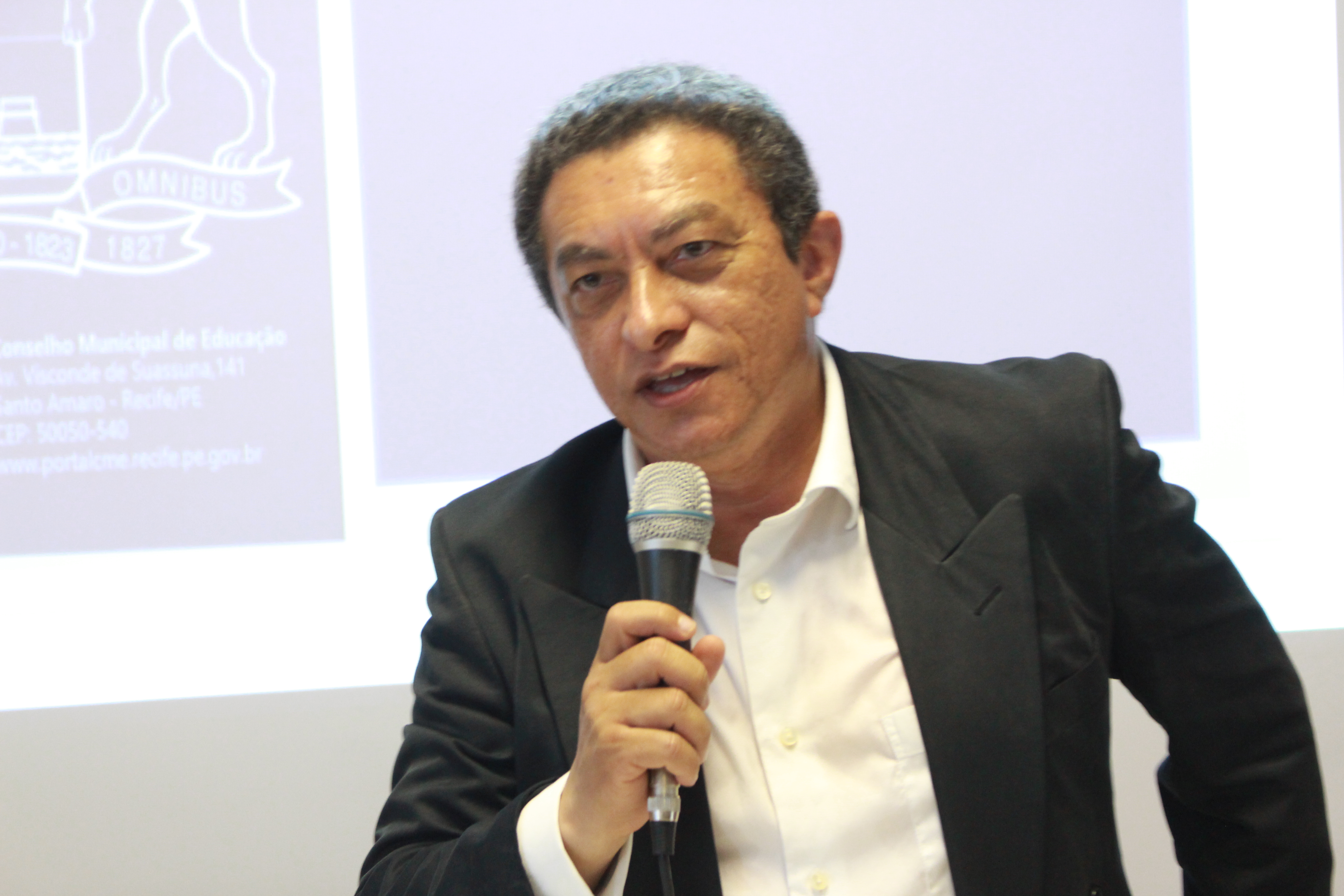 Encerramento do evento pelo Prof. Francisco Luiz- Presidente do CME